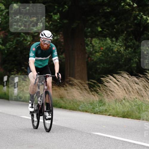 30.08.2026 - Elbe Triathlon Hamburg Michael Burmester http://msf.ph/oto/10066280 30.08.2026 15:08:04 Radfahren 160 meine-sportfotos.de