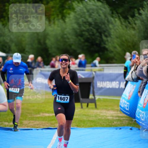 30.08.2026 - Elbe Triathlon Hamburg LAZAROV Photography http://msf.ph/oto/10066281 30.08.2026 12:17:52 Ziel 1351, 1553, 1607 meine-sportfotos.de
