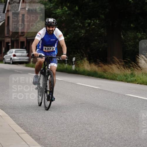 30.08.2026 - Elbe Triathlon Hamburg Michael Burmester http://msf.ph/oto/10066292 30.08.2026 15:08:15 Radfahren  meine-sportfotos.de