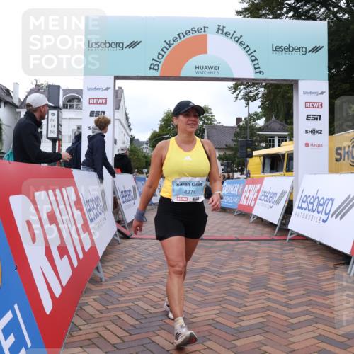 30.08.2026 - Blankeneser Heldenlauf Lena Gebhardt http://msf.ph/oto/10066302 30.08.2026 12:56:01 Ziel 4118, 4274, 4437, 4438 meine-sportfotos.de