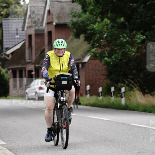 30.08.2026 - Elbe Triathlon Hamburg Michael Burmester http://msf.ph/oto/10066306 30.08.2026 15:11:22 Radfahren  meine-sportfotos.de