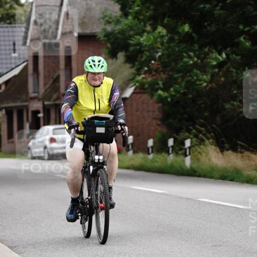 30.08.2026 - Elbe Triathlon Hamburg Michael Burmester http://msf.ph/oto/10066309 30.08.2026 15:11:23 Radfahren  meine-sportfotos.de