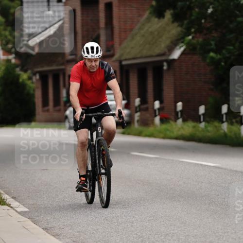 30.08.2026 - Elbe Triathlon Hamburg Michael Burmester http://msf.ph/oto/10066346 30.08.2026 15:14:19 Radfahren  meine-sportfotos.de