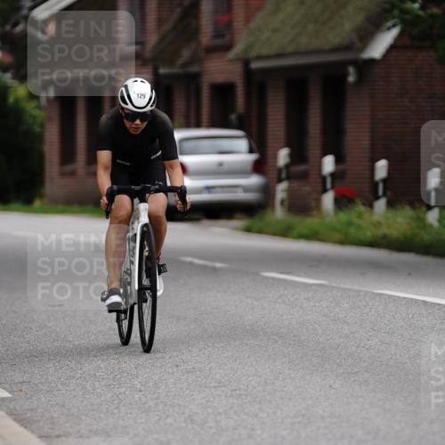 30.08.2026 - Elbe Triathlon Hamburg Michael Burmester http://msf.ph/oto/10066352 30.08.2026 15:15:02 Radfahren  meine-sportfotos.de