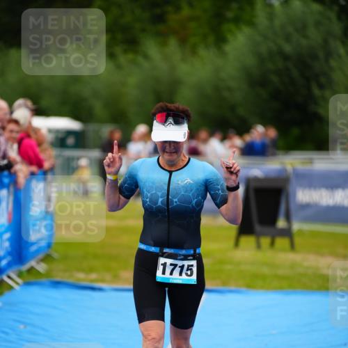 30.08.2026 - Elbe Triathlon Hamburg LAZAROV Photography http://msf.ph/oto/10066375 30.08.2026 12:18:15 Ziel 1521, 1715 meine-sportfotos.de