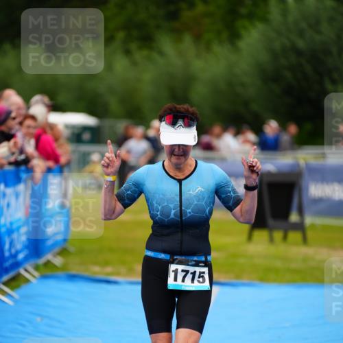 30.08.2026 - Elbe Triathlon Hamburg LAZAROV Photography http://msf.ph/oto/10066378 30.08.2026 12:18:15 Ziel 1521, 1715 meine-sportfotos.de