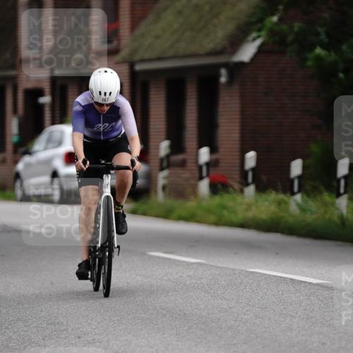 30.08.2026 - Elbe Triathlon Hamburg Michael Burmester http://msf.ph/oto/10066389 30.08.2026 15:16:59 Radfahren  meine-sportfotos.de