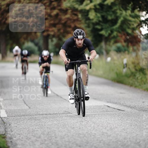 30.08.2026 - Elbe Triathlon Hamburg Michael Burmester http://msf.ph/oto/10066412 30.08.2026 09:10:08 Radfahren 182, 399, 428, 446, 1895 meine-sportfotos.de