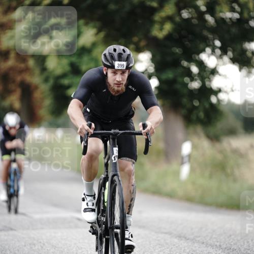 30.08.2026 - Elbe Triathlon Hamburg Michael Burmester http://msf.ph/oto/10066418 30.08.2026 09:10:09 Radfahren 182, 399, 428, 446, 1895 meine-sportfotos.de