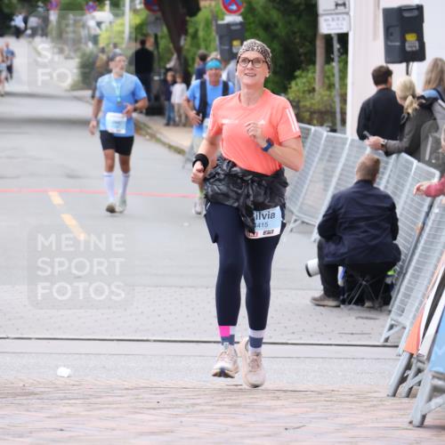 30.08.2026 - Blankeneser Heldenlauf Lena Gebhardt http://msf.ph/oto/10066425 30.08.2026 12:56:50 Ziel  meine-sportfotos.de
