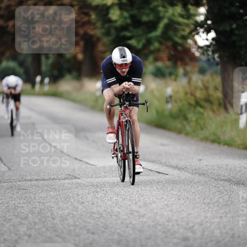 30.08.2026 - Elbe Triathlon Hamburg Michael Burmester http://msf.ph/oto/10066426 30.08.2026 09:10:11 Radfahren 182, 301, 399, 428, 1895 meine-sportfotos.de
