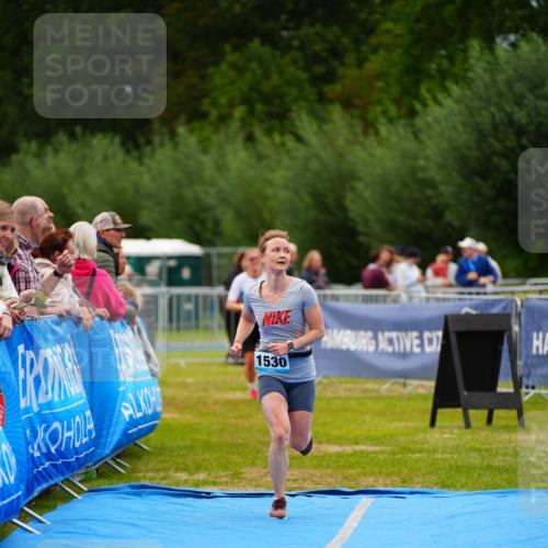 30.08.2026 - Elbe Triathlon Hamburg LAZAROV Photography http://msf.ph/oto/10066431 30.08.2026 12:18:35 Ziel 1530, 1601 meine-sportfotos.de