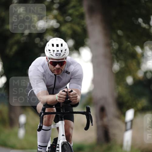 30.08.2026 - Elbe Triathlon Hamburg Michael Burmester http://msf.ph/oto/10066434 30.08.2026 09:10:15 Radfahren 301, 313, 428, 1895 meine-sportfotos.de