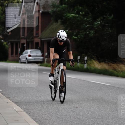 30.08.2026 - Elbe Triathlon Hamburg Michael Burmester http://msf.ph/oto/10066436 30.08.2026 15:19:36 Radfahren  meine-sportfotos.de