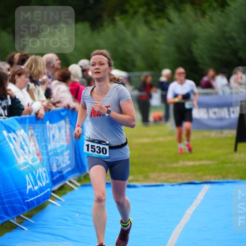 30.08.2026 - Elbe Triathlon Hamburg LAZAROV Photography http://msf.ph/oto/10066453 30.08.2026 12:18:37 Ziel 1530, 1601 meine-sportfotos.de