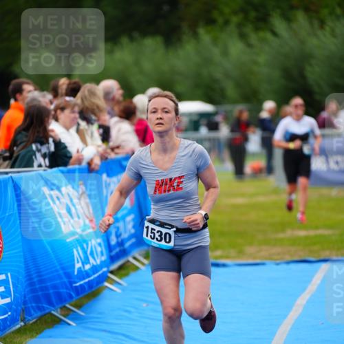 30.08.2026 - Elbe Triathlon Hamburg LAZAROV Photography http://msf.ph/oto/10066456 30.08.2026 12:18:38 Ziel 1530, 1601 meine-sportfotos.de