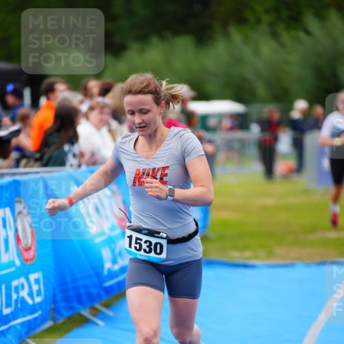 30.08.2026 - Elbe Triathlon Hamburg LAZAROV Photography http://msf.ph/oto/10066466 30.08.2026 12:18:38 Ziel 1530, 1601 meine-sportfotos.de