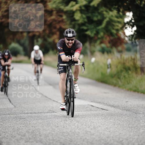 30.08.2026 - Elbe Triathlon Hamburg Michael Burmester http://msf.ph/oto/10066471 30.08.2026 09:10:27 Radfahren 227, 294, 326, 390, 417 meine-sportfotos.de