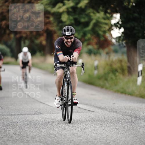 30.08.2026 - Elbe Triathlon Hamburg Michael Burmester http://msf.ph/oto/10066476 30.08.2026 09:10:28 Radfahren 227, 294, 326, 390, 417 meine-sportfotos.de