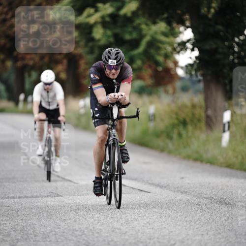 30.08.2026 - Elbe Triathlon Hamburg Michael Burmester http://msf.ph/oto/10066481 30.08.2026 09:10:29 Radfahren 227, 294, 326, 390, 417 meine-sportfotos.de
