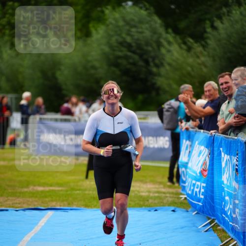 30.08.2026 - Elbe Triathlon Hamburg LAZAROV Photography http://msf.ph/oto/10066490 30.08.2026 12:18:42 Ziel 1530, 1601 meine-sportfotos.de