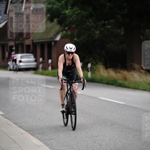 30.08.2026 - Elbe Triathlon Hamburg Michael Burmester http://msf.ph/oto/10066492 30.08.2026 15:22:33 Radfahren  meine-sportfotos.de