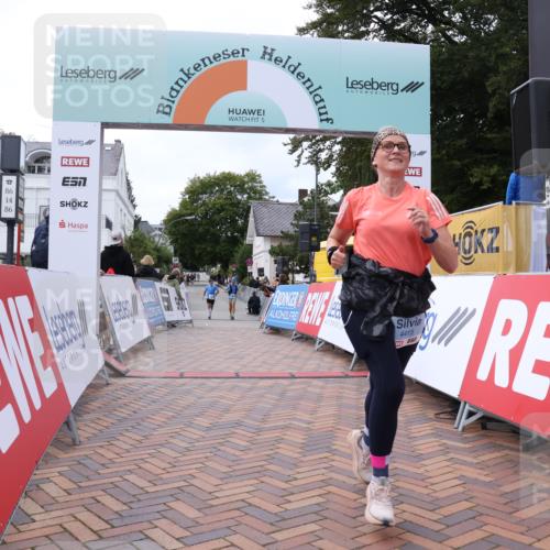 30.08.2026 - Blankeneser Heldenlauf Lena Gebhardt http://msf.ph/oto/10066494 30.08.2026 12:56:56 Ziel 4415 meine-sportfotos.de