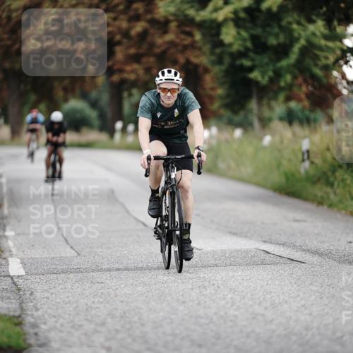 30.08.2026 - Elbe Triathlon Hamburg Michael Burmester http://msf.ph/oto/10066496 30.08.2026 09:10:41 Radfahren 258, 262, 423 meine-sportfotos.de