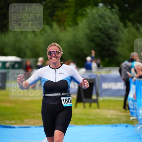 30.08.2026 - Elbe Triathlon Hamburg LAZAROV Photography http://msf.ph/oto/10066507 30.08.2026 12:18:43 Ziel 1601 meine-sportfotos.de
