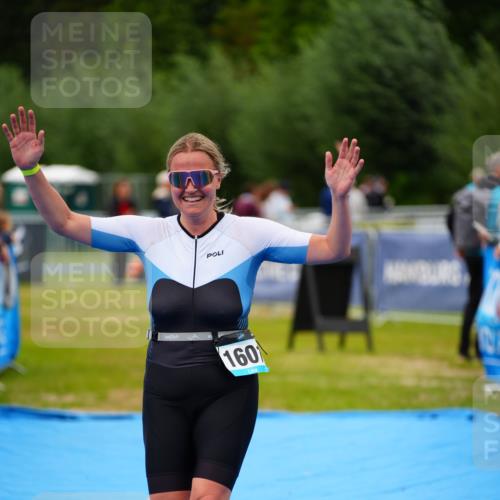 30.08.2026 - Elbe Triathlon Hamburg LAZAROV Photography http://msf.ph/oto/10066509 30.08.2026 12:18:43 Ziel 1601 meine-sportfotos.de
