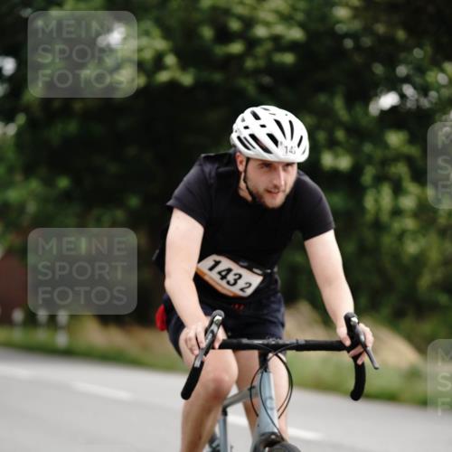30.08.2026 - Elbe Triathlon Hamburg Michael Burmester http://msf.ph/oto/10066526 30.08.2026 15:23:40 Radfahren  meine-sportfotos.de