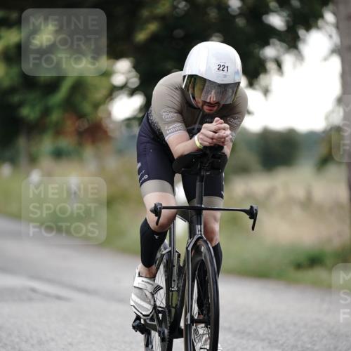30.08.2026 - Elbe Triathlon Hamburg Michael Burmester http://msf.ph/oto/10066527 30.08.2026 09:10:56 Radfahren 221, 240 meine-sportfotos.de