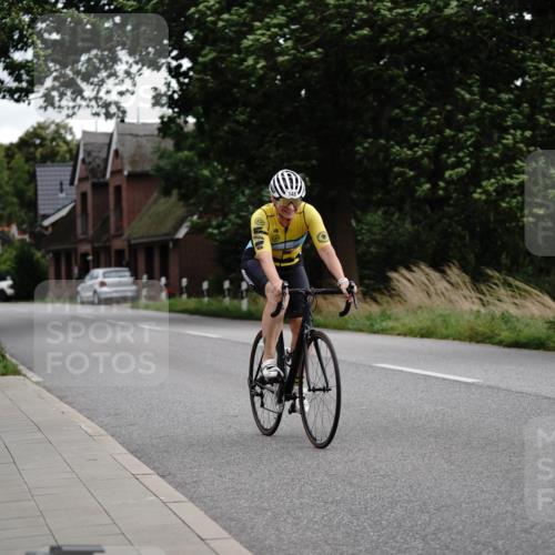 30.08.2026 - Elbe Triathlon Hamburg Michael Burmester http://msf.ph/oto/10066573 30.08.2026 15:24:58 Radfahren  meine-sportfotos.de
