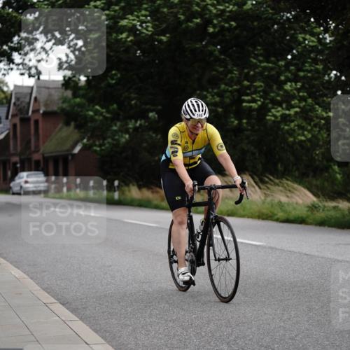 30.08.2026 - Elbe Triathlon Hamburg Michael Burmester http://msf.ph/oto/10066580 30.08.2026 15:24:59 Radfahren  meine-sportfotos.de