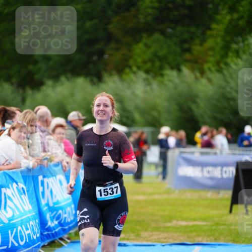 30.08.2026 - Elbe Triathlon Hamburg LAZAROV Photography http://msf.ph/oto/10066584 30.08.2026 12:19:22 Ziel 1537 meine-sportfotos.de