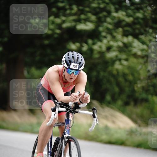 30.08.2026 - Elbe Triathlon Hamburg Michael Burmester http://msf.ph/oto/10066590 30.08.2026 15:25:28 Radfahren  meine-sportfotos.de