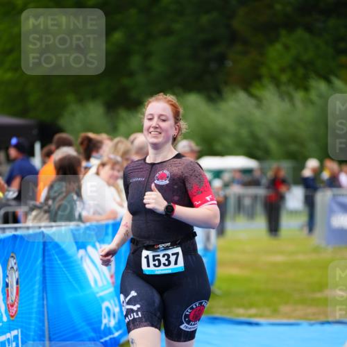 30.08.2026 - Elbe Triathlon Hamburg LAZAROV Photography http://msf.ph/oto/10066594 30.08.2026 12:19:23 Ziel 1537 meine-sportfotos.de