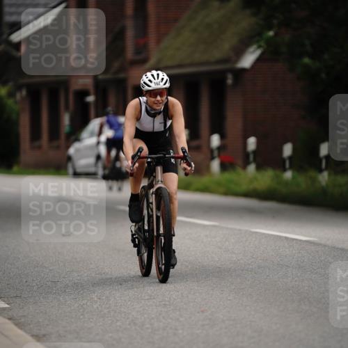 30.08.2026 - Elbe Triathlon Hamburg Michael Burmester http://msf.ph/oto/10066596 30.08.2026 15:25:35 Radfahren  meine-sportfotos.de