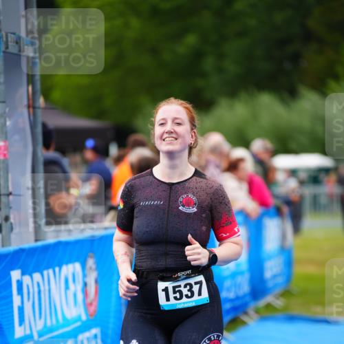 30.08.2026 - Elbe Triathlon Hamburg LAZAROV Photography http://msf.ph/oto/10066602 30.08.2026 12:19:23 Ziel 1537 meine-sportfotos.de