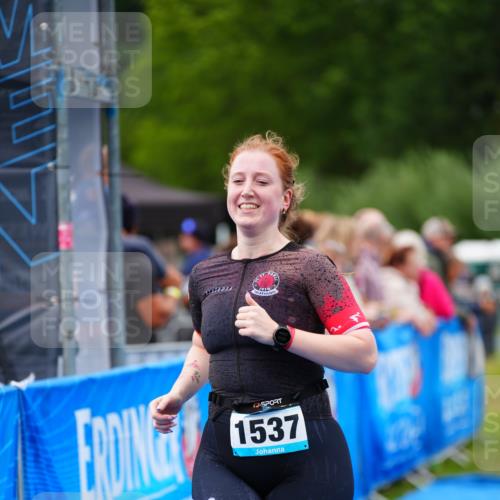 30.08.2026 - Elbe Triathlon Hamburg LAZAROV Photography http://msf.ph/oto/10066605 30.08.2026 12:19:23 Ziel 1537 meine-sportfotos.de