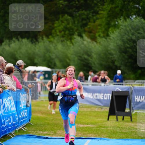 30.08.2026 - Elbe Triathlon Hamburg LAZAROV Photography http://msf.ph/oto/10066616 30.08.2026 12:19:32 Ziel 1504, 1623 meine-sportfotos.de