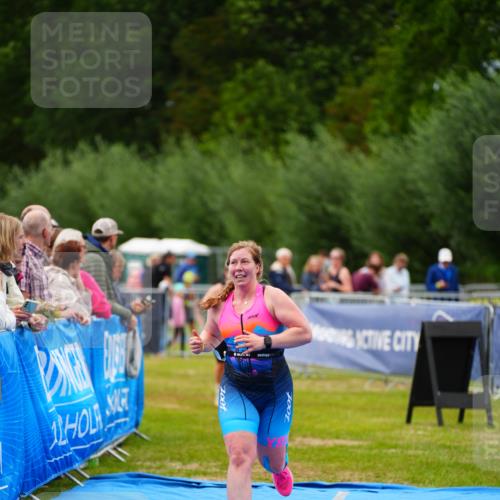 30.08.2026 - Elbe Triathlon Hamburg LAZAROV Photography http://msf.ph/oto/10066619 30.08.2026 12:19:32 Ziel 1504, 1623 meine-sportfotos.de