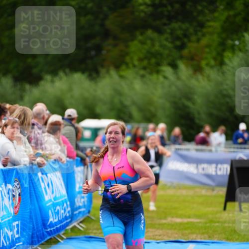 30.08.2026 - Elbe Triathlon Hamburg LAZAROV Photography http://msf.ph/oto/10066635 30.08.2026 12:19:33 Ziel 1504, 1623 meine-sportfotos.de