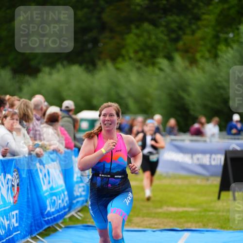 30.08.2026 - Elbe Triathlon Hamburg LAZAROV Photography http://msf.ph/oto/10066637 30.08.2026 12:19:33 Ziel 1504, 1623 meine-sportfotos.de