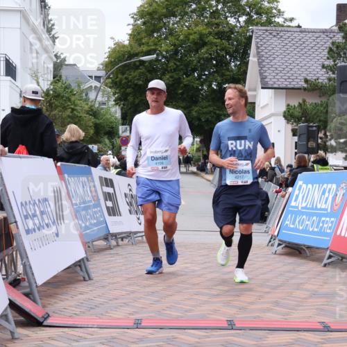 30.08.2026 - Blankeneser Heldenlauf Lena Gebhardt http://msf.ph/oto/10066638 30.08.2026 12:57:36 Ziel 4109, 4217, 4436 meine-sportfotos.de