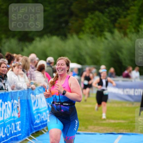30.08.2026 - Elbe Triathlon Hamburg LAZAROV Photography http://msf.ph/oto/10066641 30.08.2026 12:19:33 Ziel 1504, 1623 meine-sportfotos.de