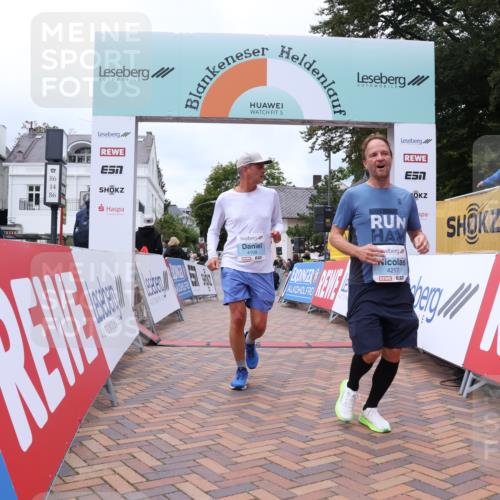 30.08.2026 - Blankeneser Heldenlauf Lena Gebhardt http://msf.ph/oto/10066648 30.08.2026 12:57:38 Ziel 4109, 4217 meine-sportfotos.de