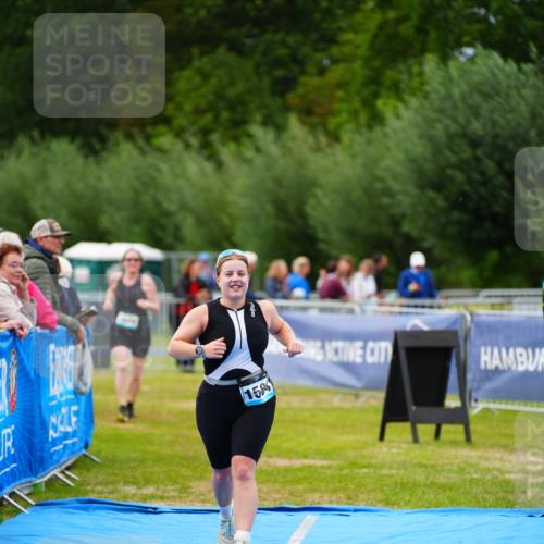 30.08.2026 - Elbe Triathlon Hamburg LAZAROV Photography http://msf.ph/oto/10066651 30.08.2026 12:19:37 Ziel 1504, 1623, 1694 meine-sportfotos.de