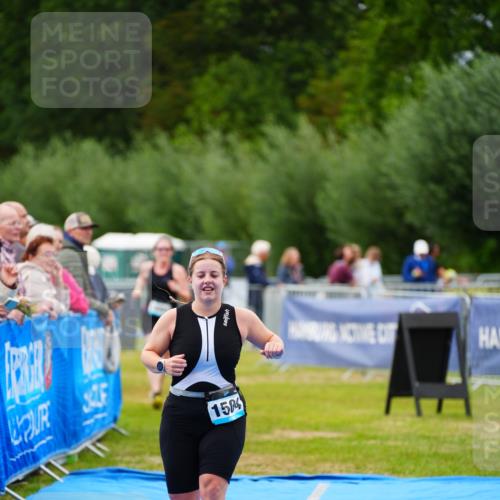 30.08.2026 - Elbe Triathlon Hamburg LAZAROV Photography http://msf.ph/oto/10066660 30.08.2026 12:19:37 Ziel 1504, 1623, 1694 meine-sportfotos.de