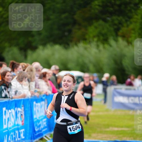 30.08.2026 - Elbe Triathlon Hamburg LAZAROV Photography http://msf.ph/oto/10066678 30.08.2026 12:19:38 Ziel 1504, 1694 meine-sportfotos.de